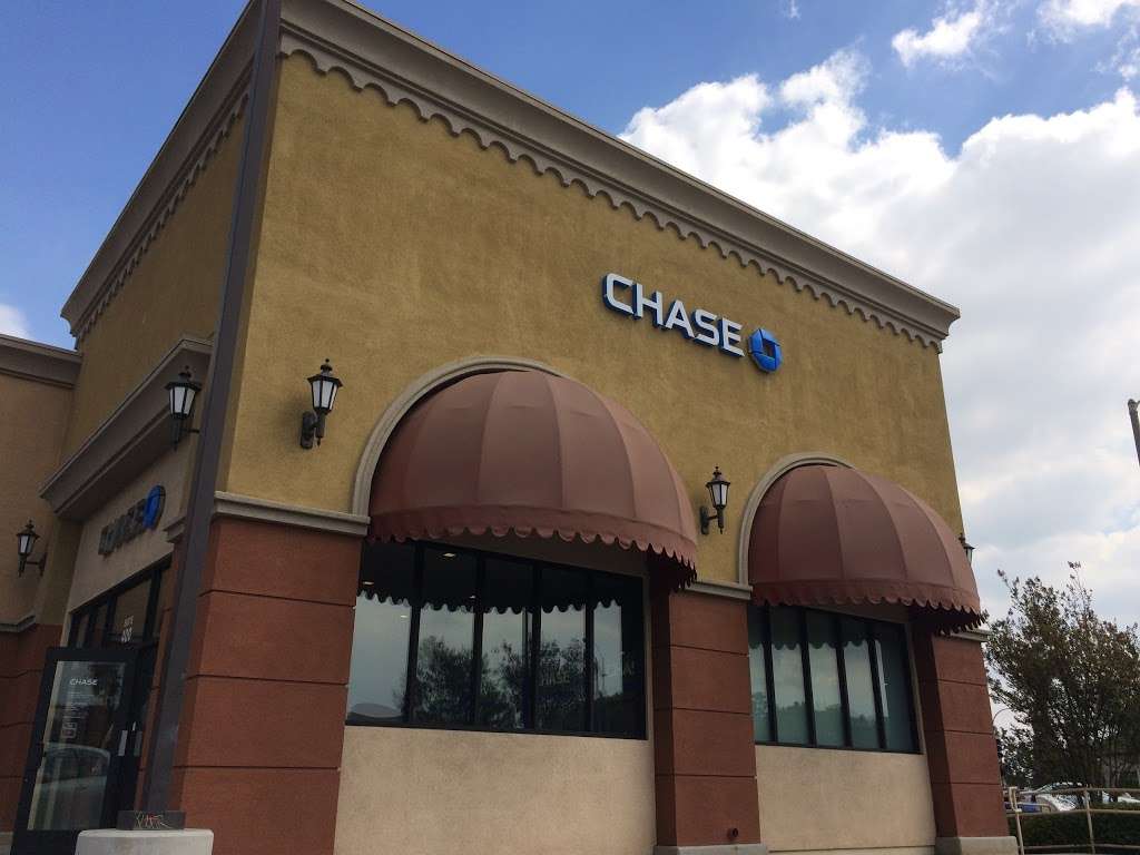 Chase Bank | 2121 W Main St, Alhambra, CA 91801, USA | Phone: (626) 289-3244