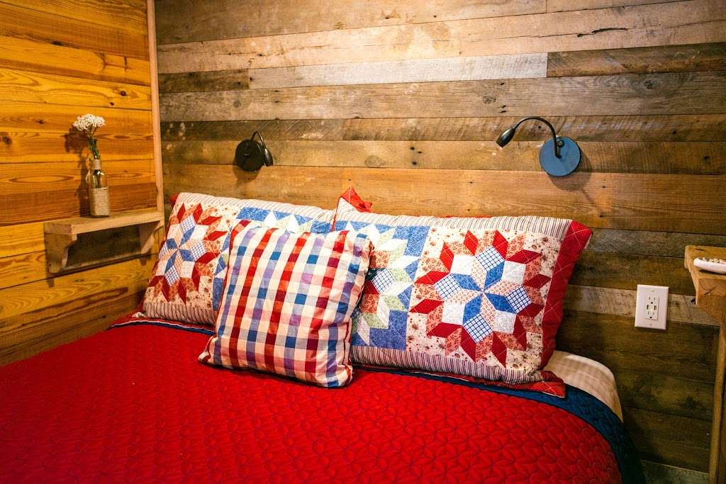 Long Cove Cabins, Charlottes Lakeside Glamping Eco-Resort & Pri | 14629 Rainbarrel Rd #5, Charlotte, NC 28278, USA | Phone: (704) 588-1467