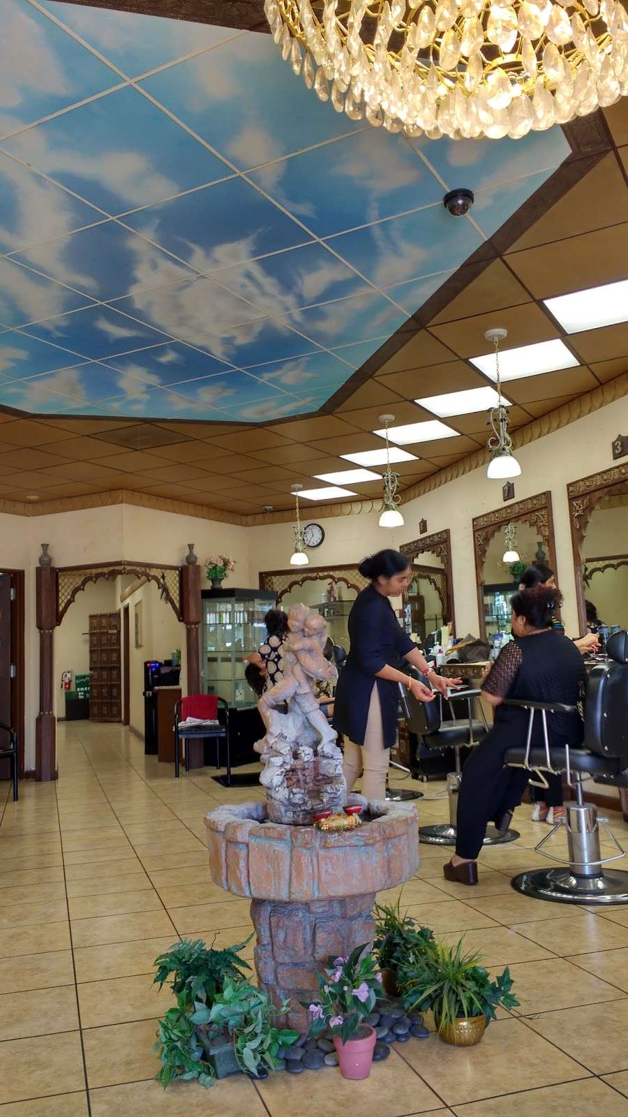 Vinitas Beauty & Threading Studio | 11333 183rd St, Cerritos, CA 90703, USA | Phone: (562) 402-1133