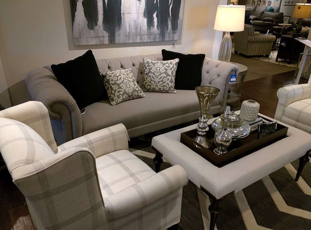 Bassett Home Furnishings | 240 NJ-17, Paramus, NJ 07652, USA | Phone: (201) 265-4400