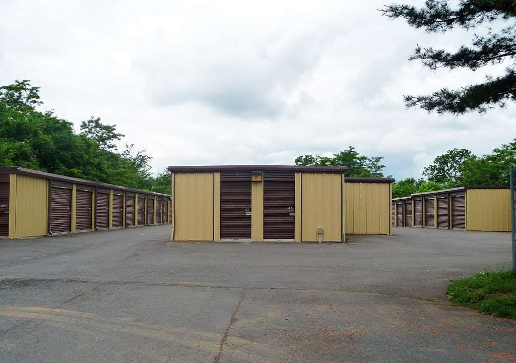 Valley Self Storage | 37221 E Richardson Ln, Purcellville, VA 20132 | Phone: (540) 338-2400