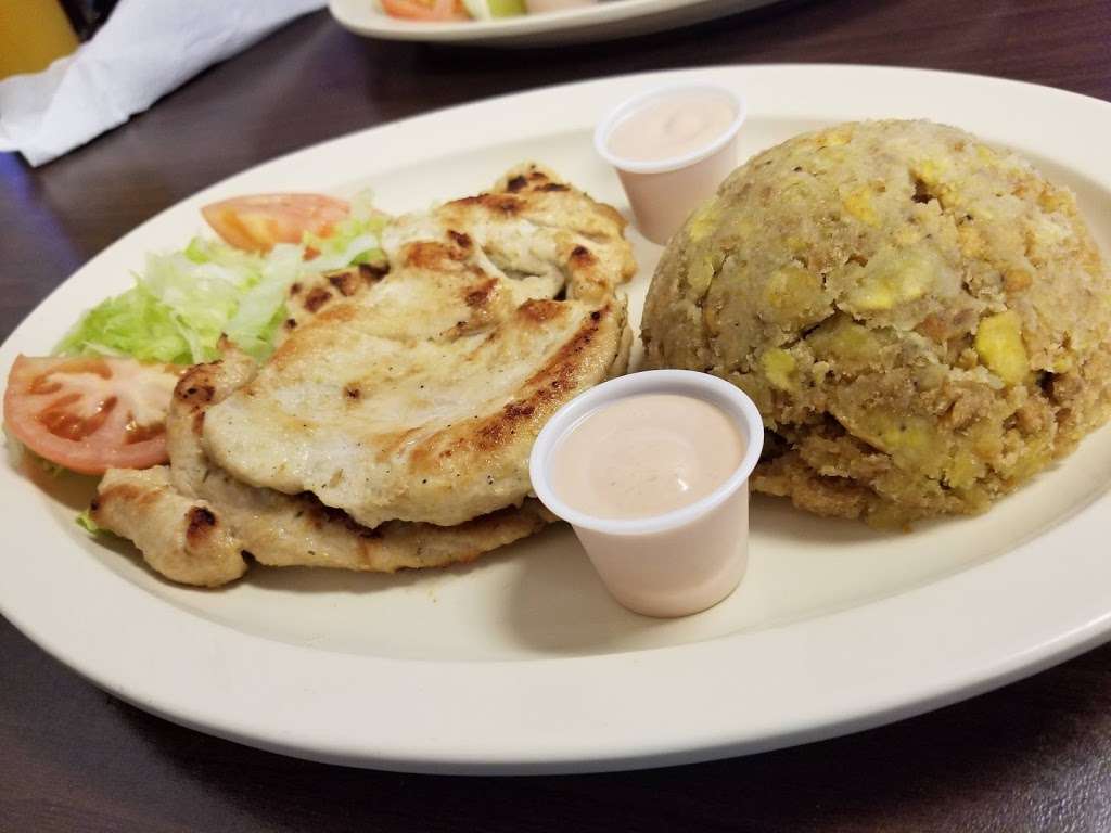 La Casa Del Mofongo | 125 E Edgebrook Dr suite c, Houston, TX 77034, USA | Phone: (713) 485-6698