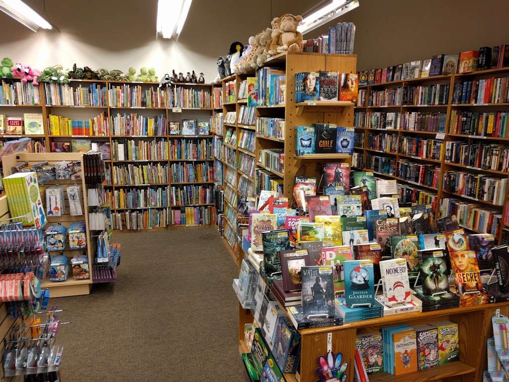 Half Price Books Overland Park | 8997 Metcalf Ave, Overland Park, KS 66212 | Phone: (913) 383-3373