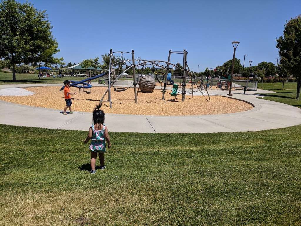 Highlands Ranch Park | Buchanan Rd, Pittsburg, CA 94565, USA | Phone: (925) 252-4842