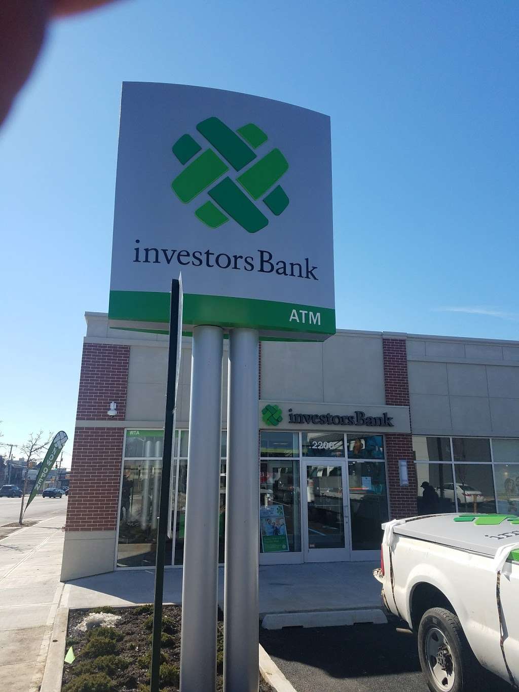 Investors Bank - Richmond Ave - Staten Island | 2200 Richmond Ave, Staten Island, NY 10314, USA | Phone: (718) 698-1960