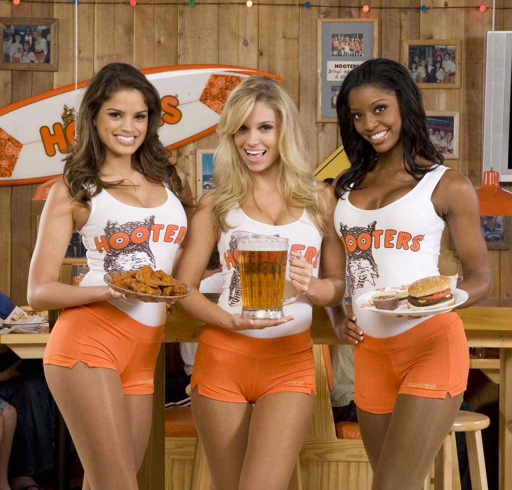 Hooters | 125 N Sykes Creek Blvd, Merritt Island, FL 32953, USA | Phone: (321) 449-0752