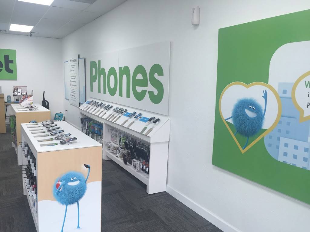 Cricket Wireless Authorized Retailer | 2625 Paris Rd, Chalmette, LA 70043, USA | Phone: (504) 592-7770