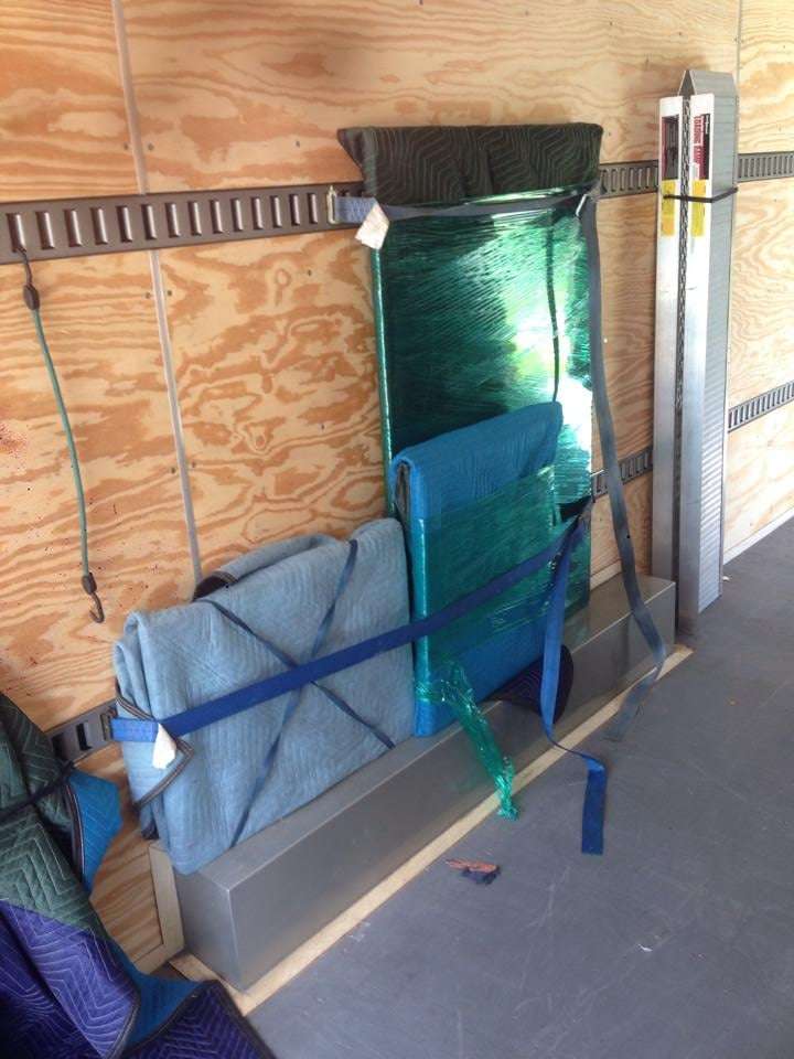 New Caney Movers LLC | 20990 Brazos Dr, New Caney, TX 77357, USA | Phone: (281) 354-3315