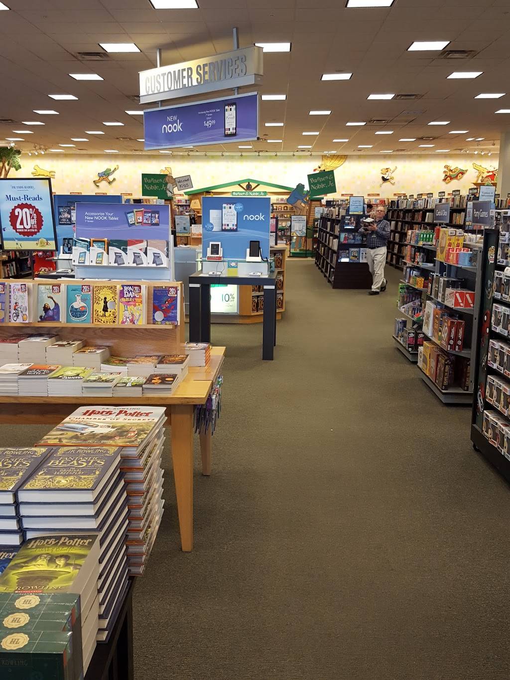 Barnes & Noble | The Shops at Perry Crossing, 2540 Perry Crossing Way Ste #135, Plainfield, IN 46168, USA | Phone: (317) 838-7941