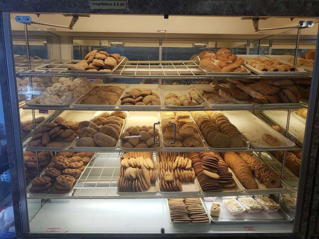 Xelapan Bakery | 904 Lonsdale Ave, Central Falls, RI 02863, USA | Phone: (401) 724-0890