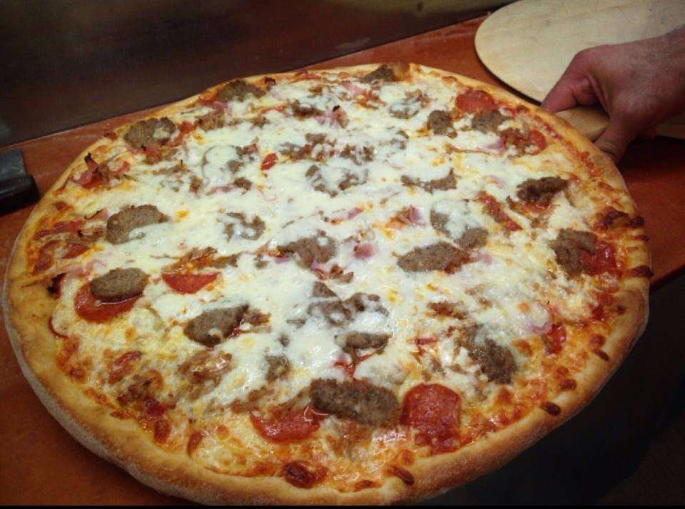 Filippos Pizzeria & Grill | 253 High St E, Glassboro, NJ 08028, USA | Phone: (856) 243-5845