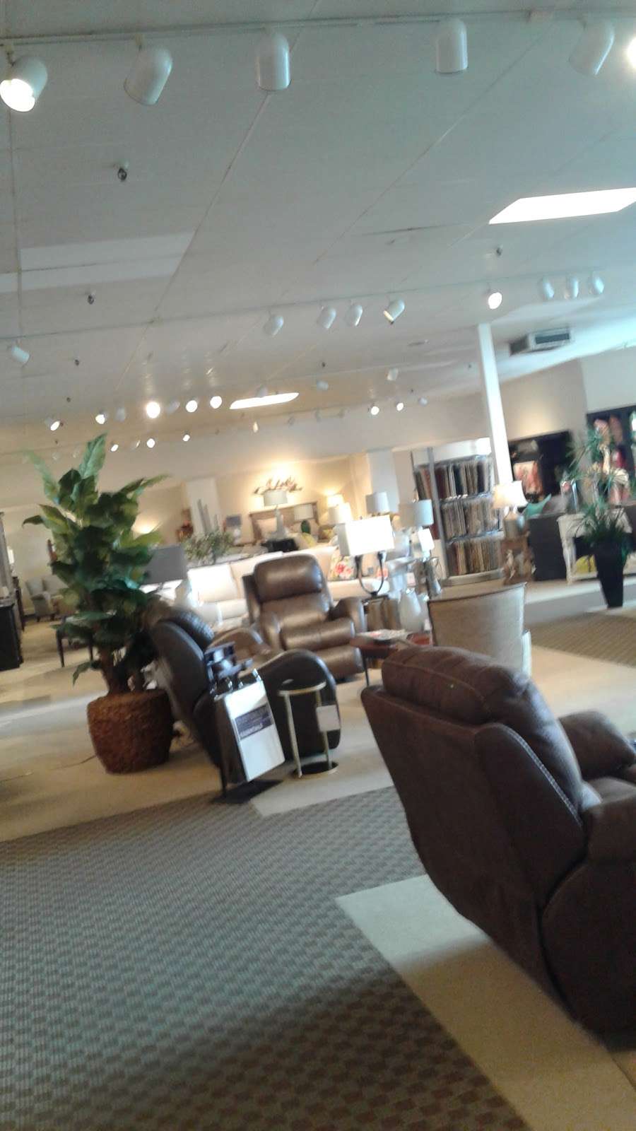 Havertys Furniture 4075 US1, Cocoa, FL 32927