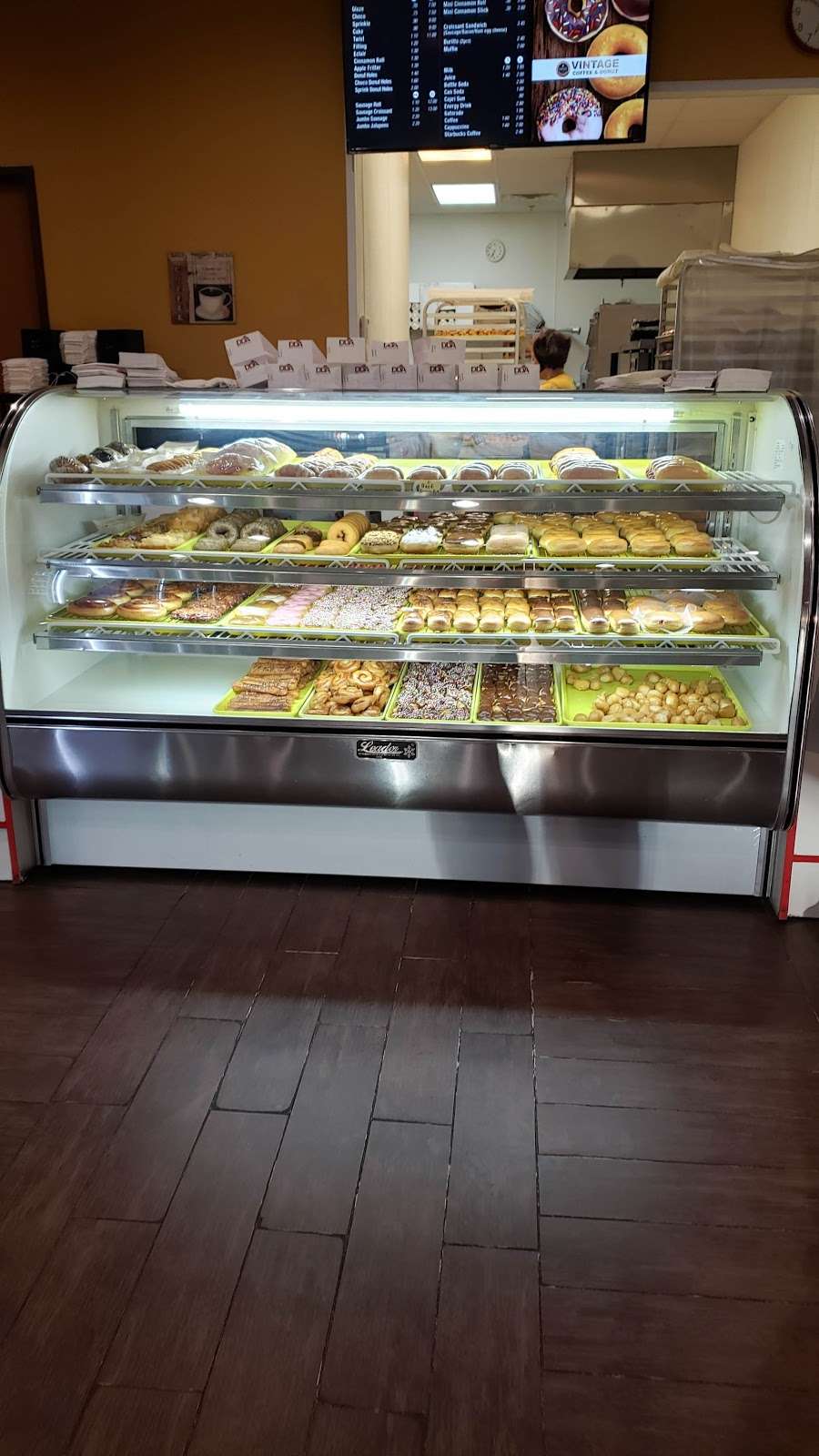 Vintage Donuts | 200-208 W Parkerville Rd, DeSoto, TX 75115, USA | Phone: (972) 920-5737