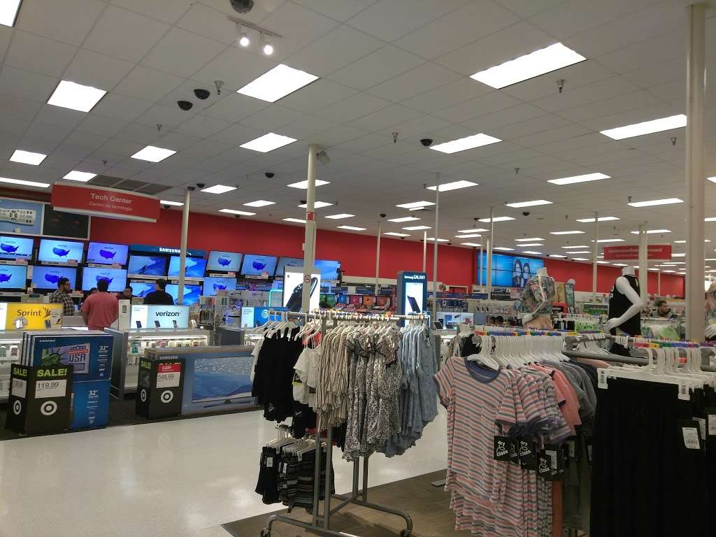 Target | 11051 Victory Blvd, North Hollywood, CA 91606, USA | Phone: (818) 761-3083