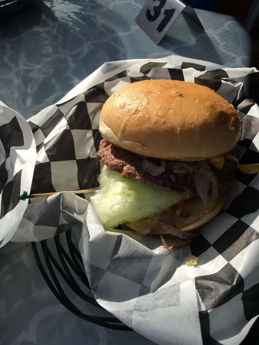 Fresh Burger Stop | 860 Moraine Ave, Estes Park, CO 80517, USA | Phone: (970) 480-1492