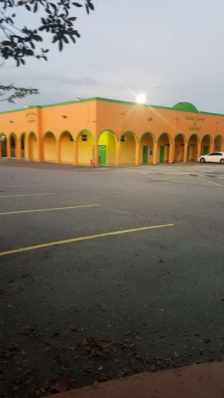 Islamic Center of Lakeland | 1161 Blossom Cir S, Lakeland, FL 33805, USA | Phone: (863) 686-4713