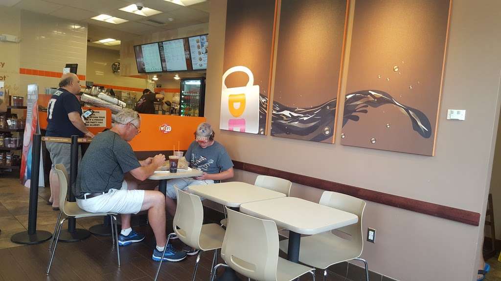 Dunkin | 600 Neponset St, Canton, MA 02021, USA | Phone: (781) 821-2074