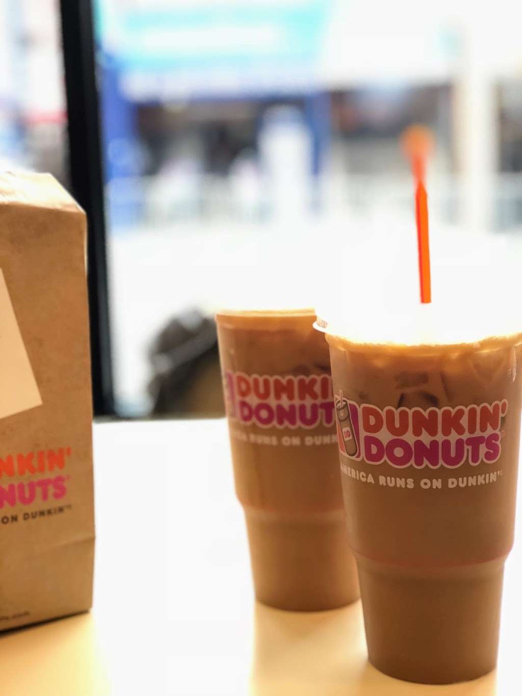 Dunkin Donuts | 947 W Addison St, Chicago, IL 60613, USA | Phone: (773) 726-7254