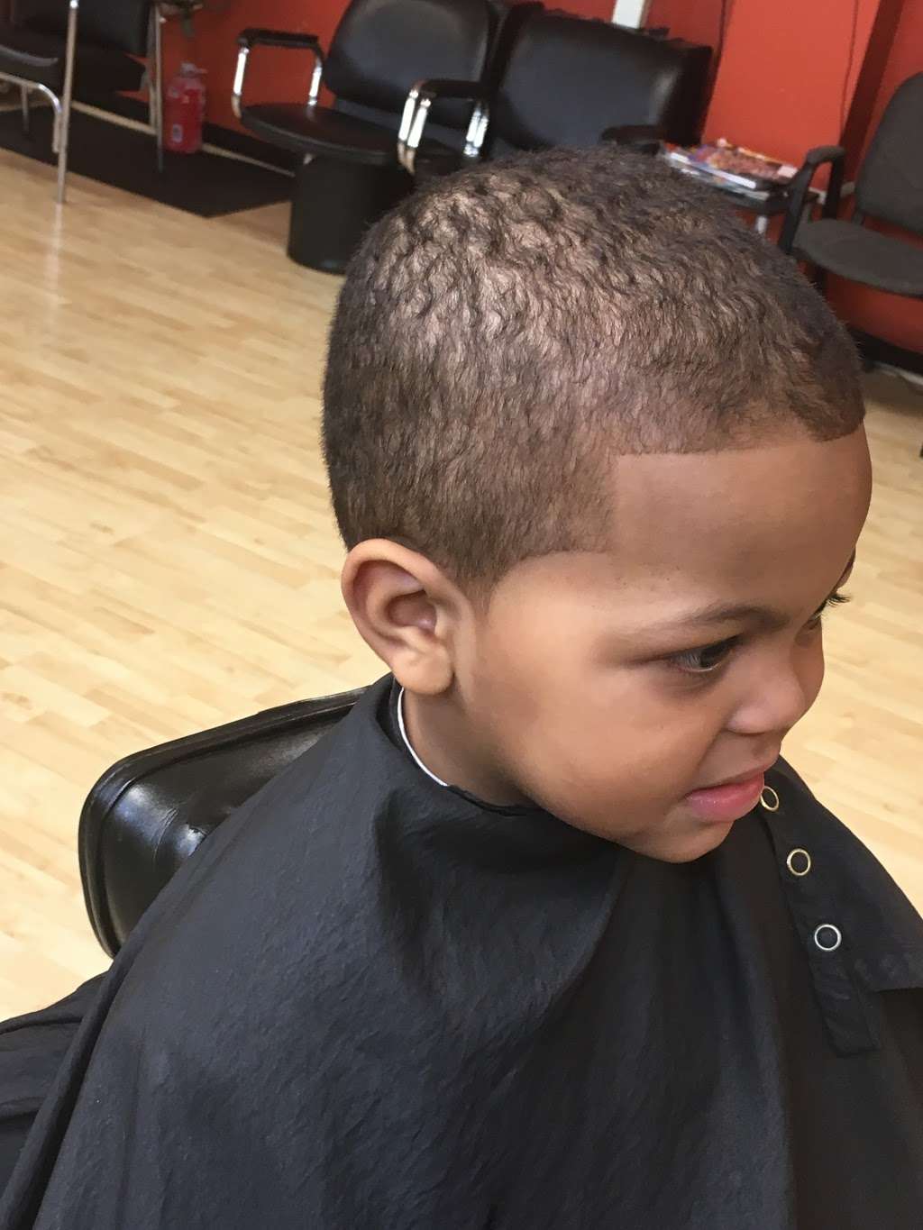 Strickly Business Barbershop | 17453 Jefferson Davis Hwy, Ruther Glen, VA 22546, USA | Phone: (804) 433-8850