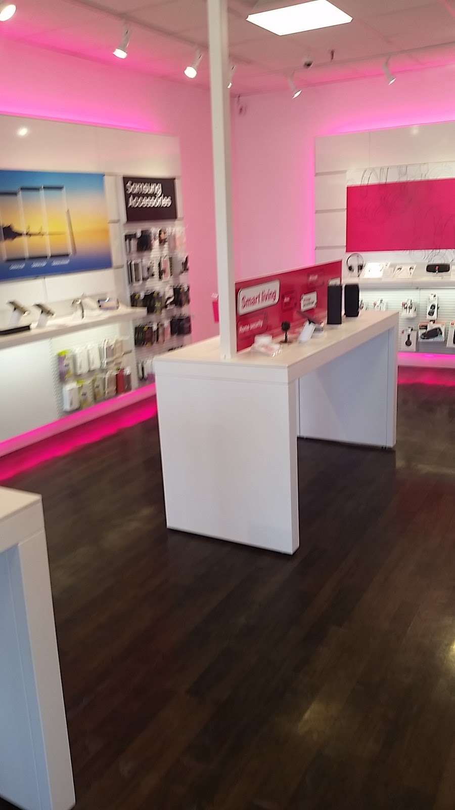T-Mobile | 610 Middle St, Weymouth, MA 02189, USA | Phone: (781) 338-5484