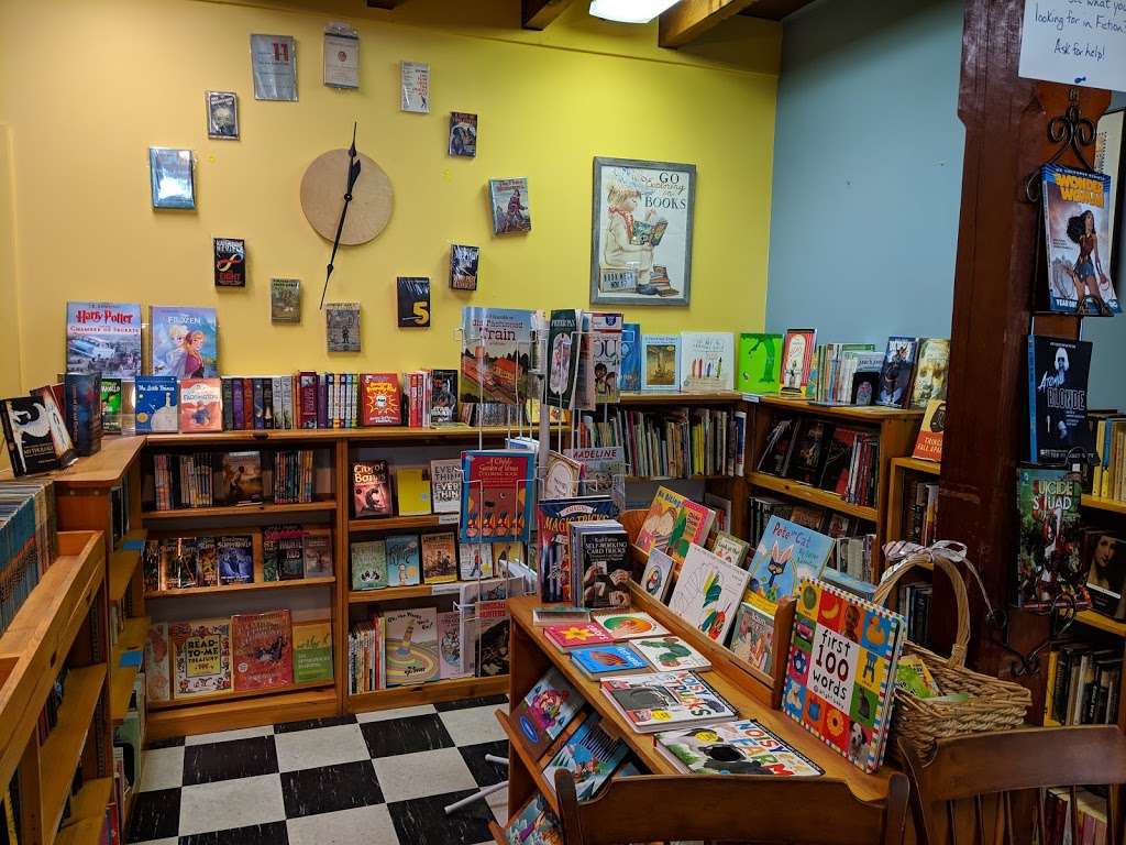 Fallen Leaf Books | 45 S Jefferson St #7055, Nashville, IN 47448 | Phone: (812) 988-0202