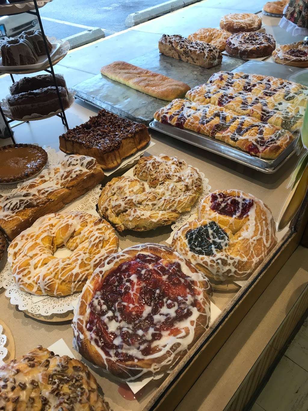 Cumberland Station Bake Shop | 36 E Northwest Hwy, Des Plaines, IL 60016 | Phone: (847) 827-7810