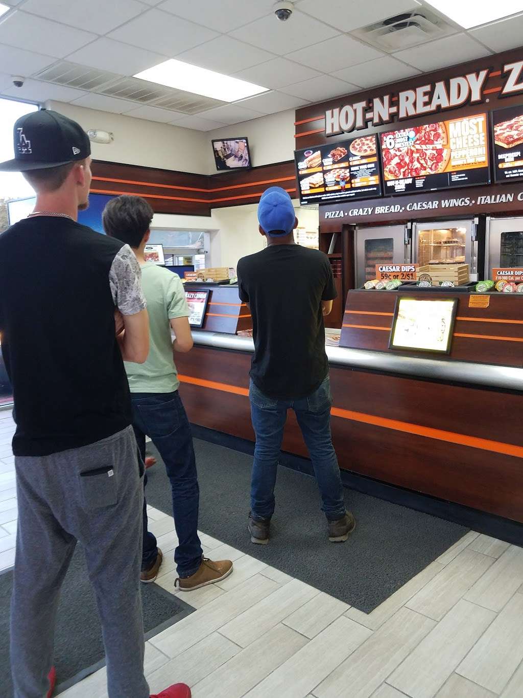 Little Caesars Pizza | 5402 Broadway St #102, Pearland, TX 77581 | Phone: (281) 412-4455