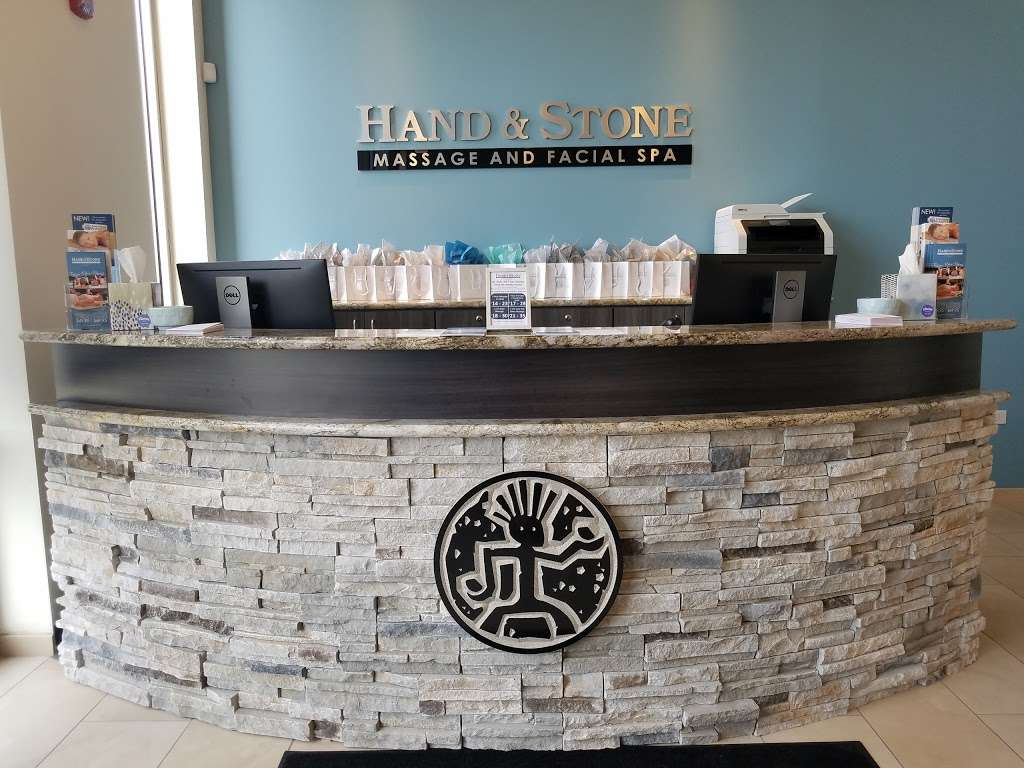 Hand & Stone Massage and Facial Spa | 3050 US-34, Oswego, IL 60543, USA | Phone: (630) 592-4582