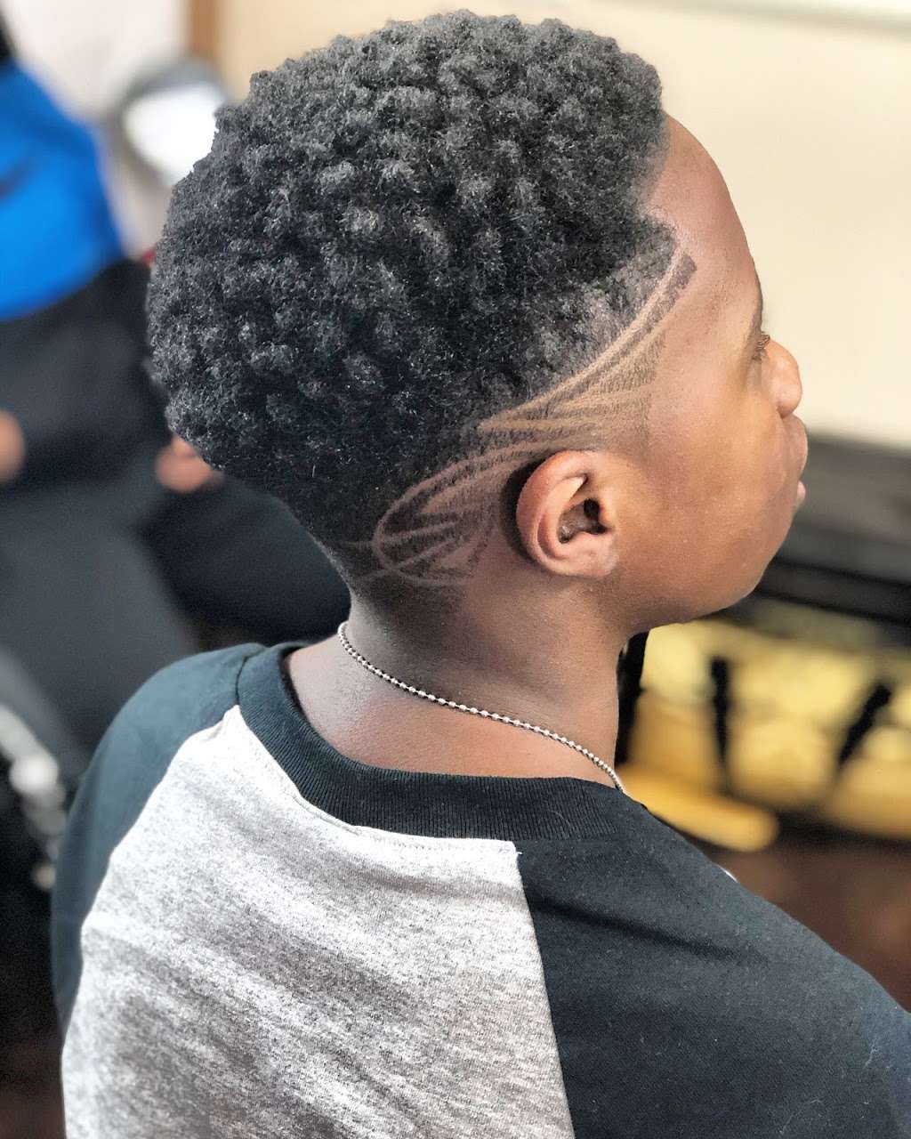 TipTha Barber@ Tips Barbershop | 2403 S Troy Ct, Aurora, CO 80014, United States | Phone: (303) 524-0970