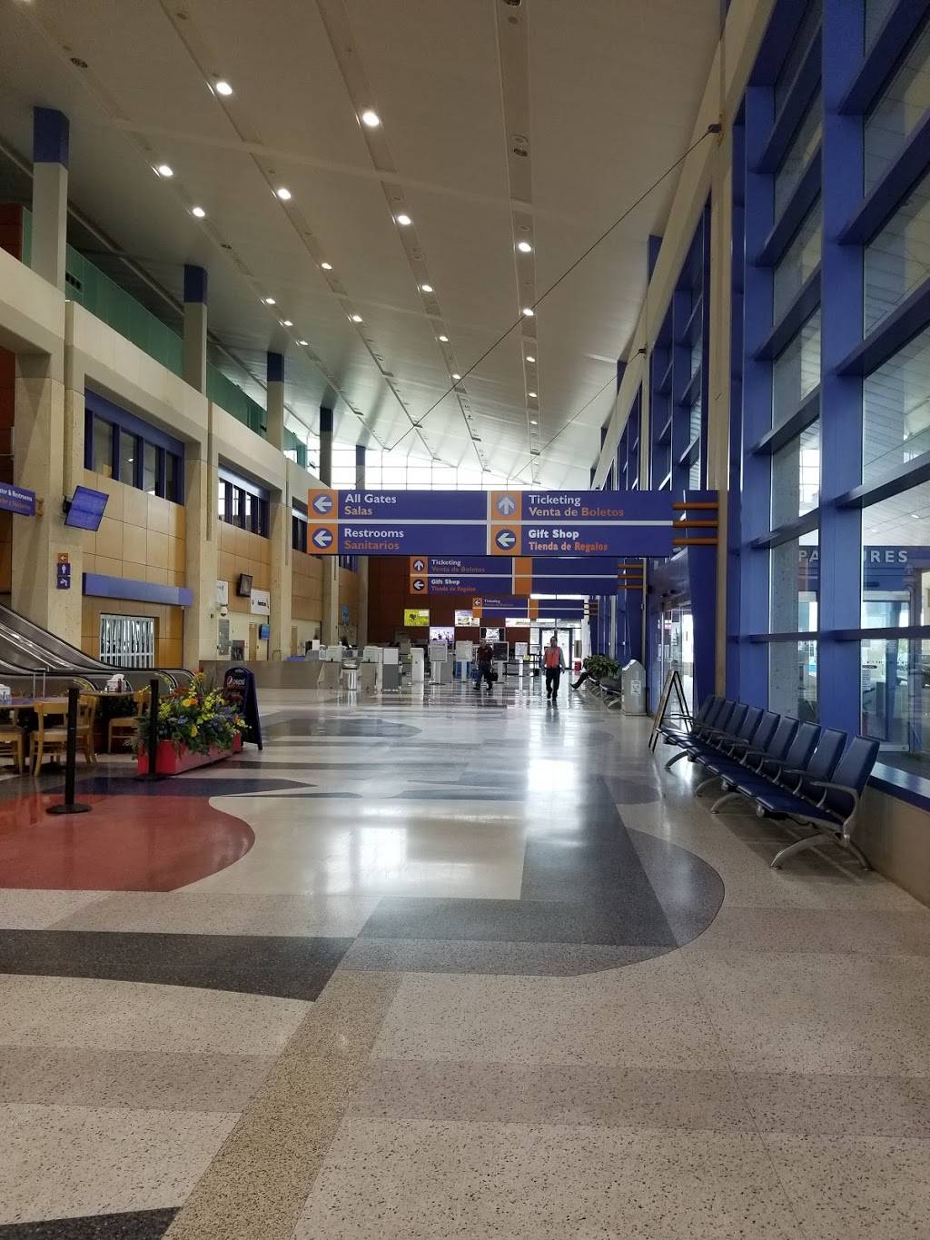Laredo International Airport - Wikipedia