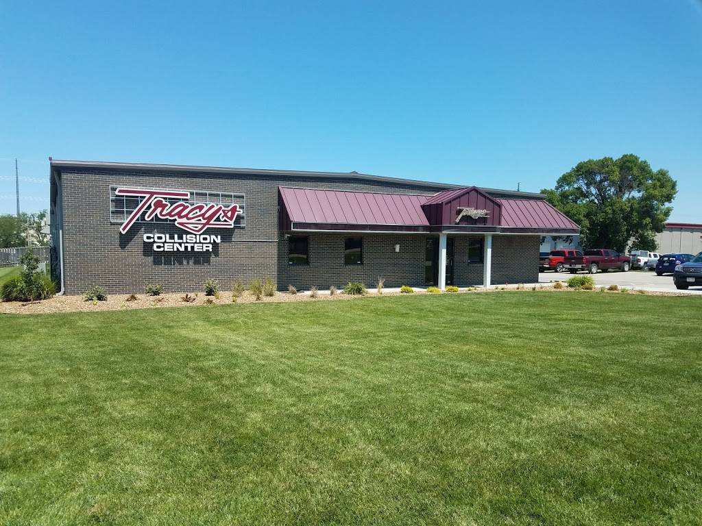 Tracys Collision Center | 1500 Center Park Rd, Lincoln, NE 68512, USA | Phone: (402) 441-4800