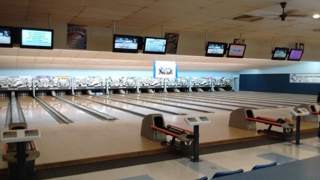 Hebron Lanes | 725 IN-2, Hebron, IN 46341, USA | Phone: (219) 996-7271