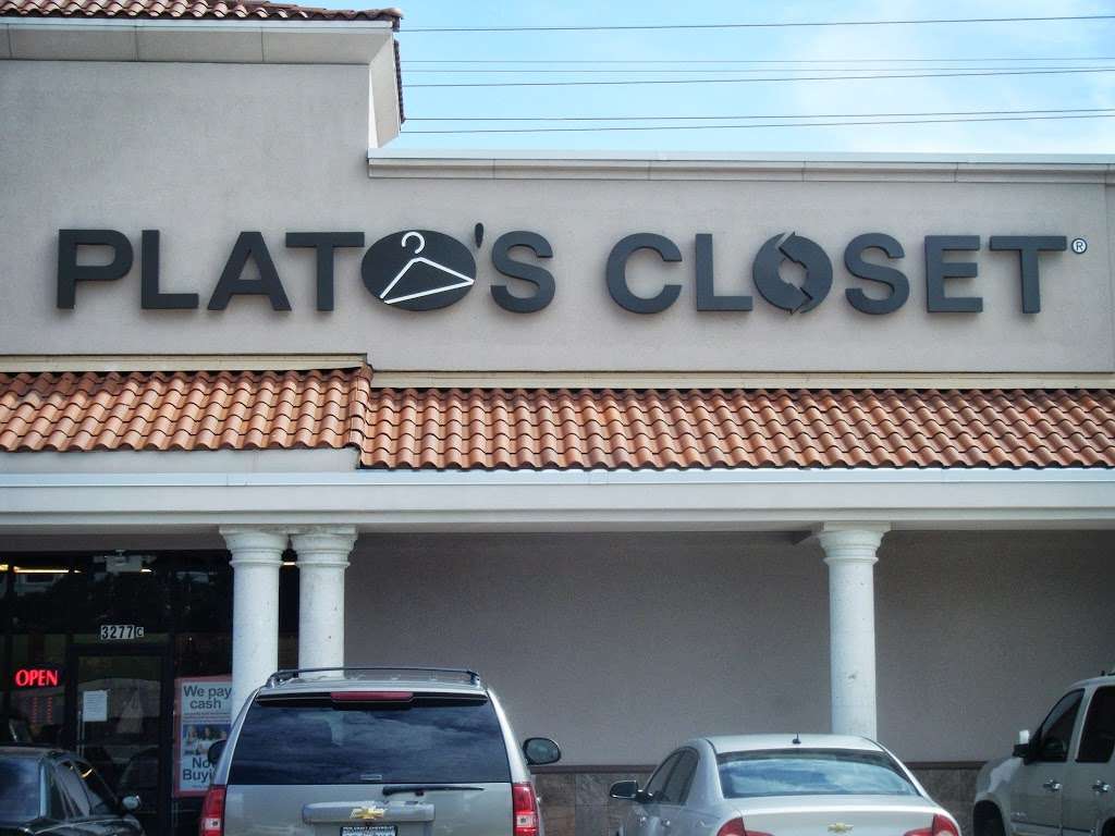 Platos Closet Greenway | 3277 Southwest Fwy, Houston, TX 77027, USA | Phone: (713) 592-0002
