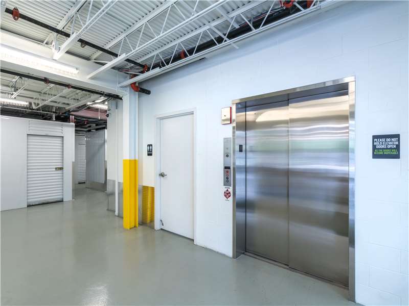 Extra Space Storage | 275 Northfield Rd, Northfield, IL 60093, USA | Phone: (847) 441-2641