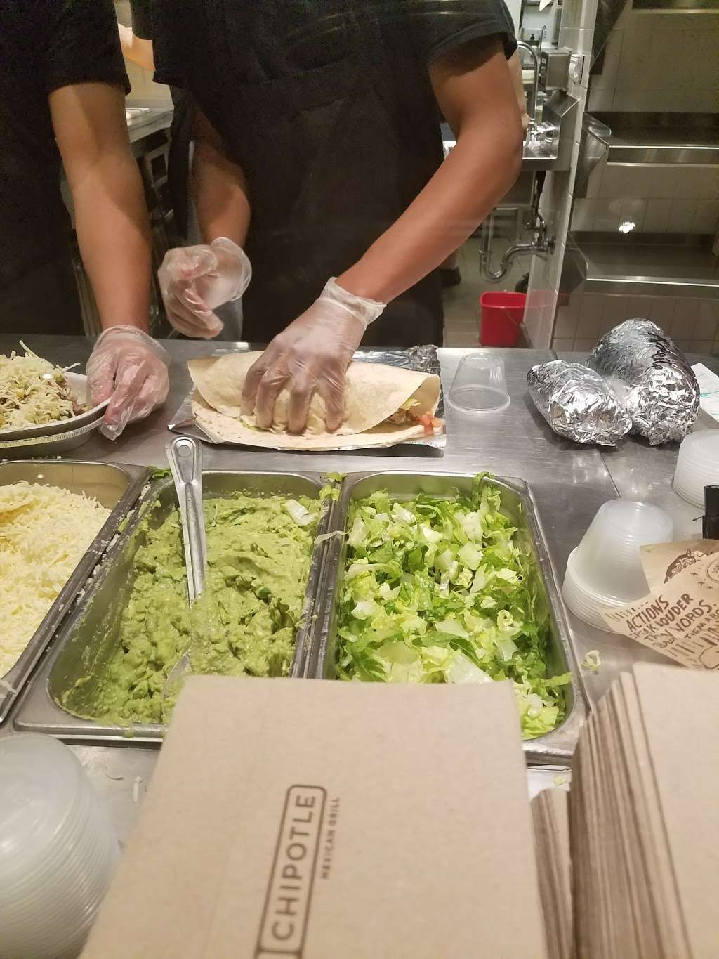 Chipotle Mexican Grill | 1480 N Orchard Rd Ste 114, Aurora, IL 60506, USA | Phone: (630) 723-5004