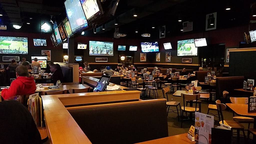 Buffalo Wild Wings | 11580 Theatre Dr N, Champlin, MN 55316, USA | Phone: (763) 427-9464