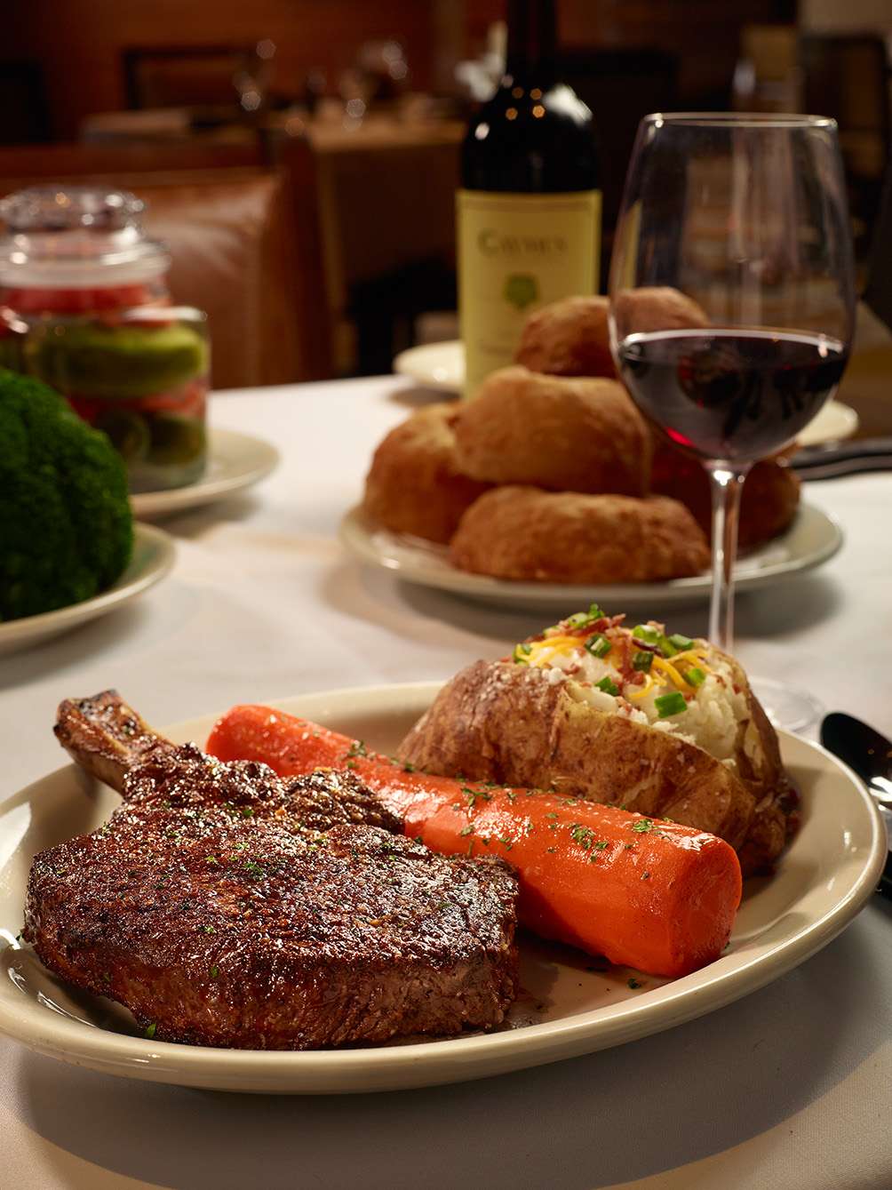 Bobs Steak & Chop House | 5815 Rim Pass, San Antonio, TX 78257, USA | Phone: (210) 222-2627