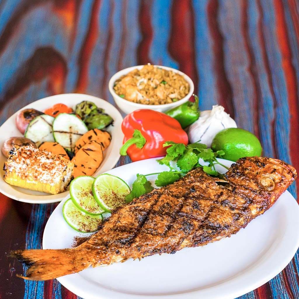 Mambo Seafood | 4300 East Fwy, Baytown, TX 77521, USA | Phone: (832) 926-7551