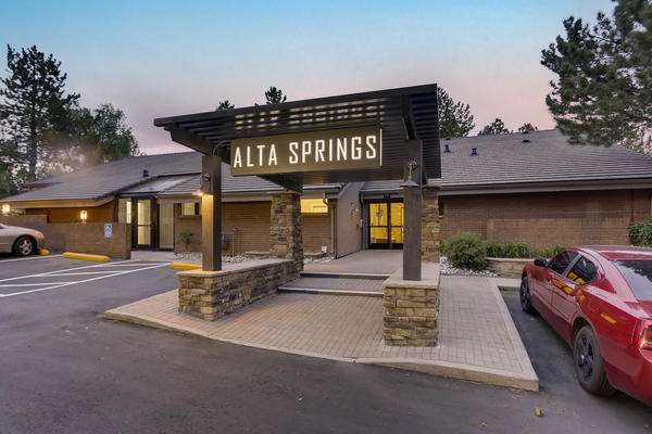 Alta Springs Apartments | 9888 E Vassar Dr, Denver, CO 80231 | Phone: (303) 368-0306