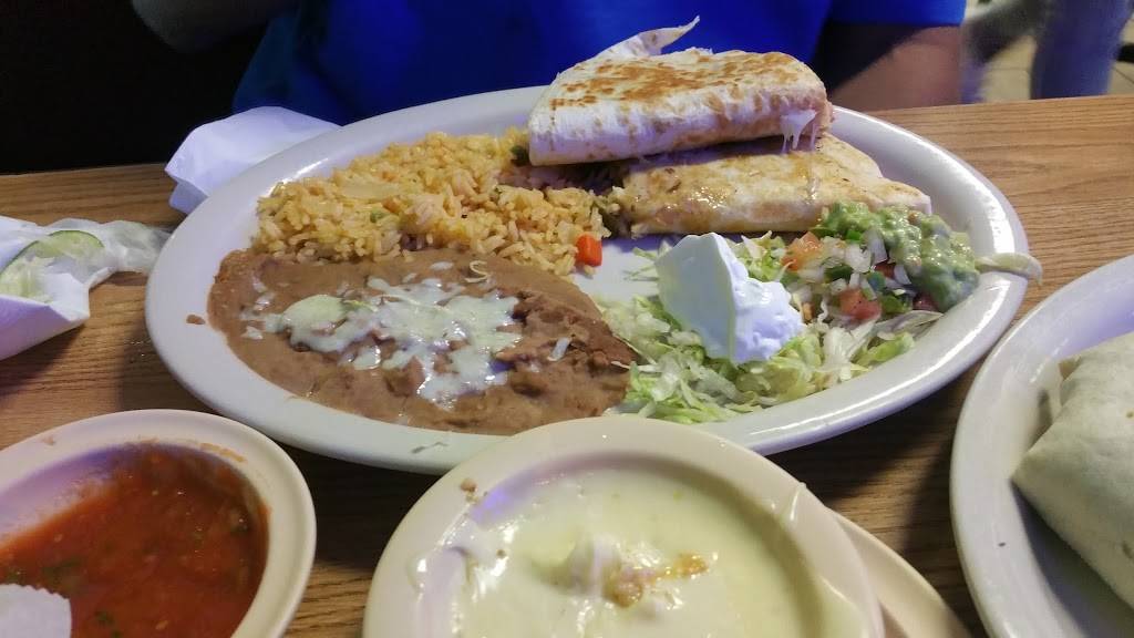 El 7 Mares Bar & Grill | 3681 Jackson Ave, Memphis, TN 38108 | Phone: (901) 386-1199