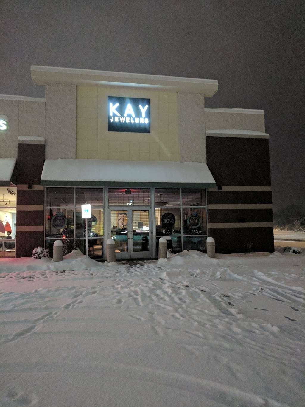 Kay Jewelers | 656 N Edwards Blvd, Lake Geneva, WI 53147, USA | Phone: (262) 248-0211