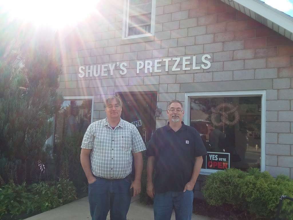 Shueys Pretzels | 702 E Lehman St, Lebanon, PA 17046, USA | Phone: (717) 272-8332