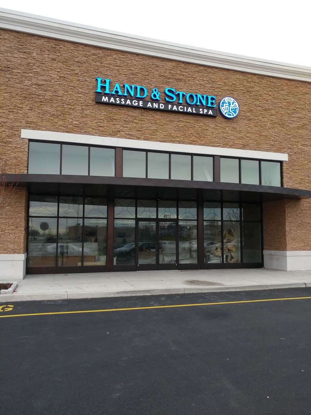 Hand and Stone Massage and Facial Spa | 4912 Edgmont Ave, Brookhaven, PA 19015, USA | Phone: (610) 616-5788