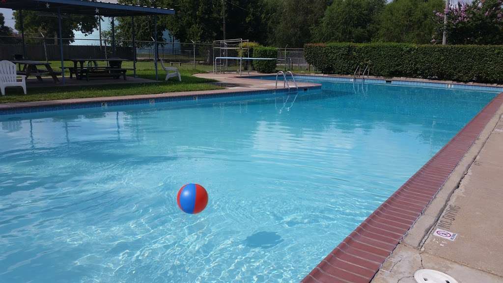 Robindell Neighborhood Pool | 6231 Reamer St, Houston, TX 77074, USA | Phone: (713) 774-8817