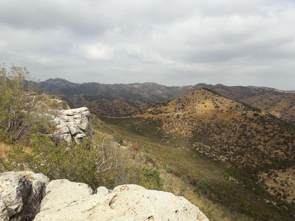 Fossil Lookout Point | West Hills, CA 91307, USA