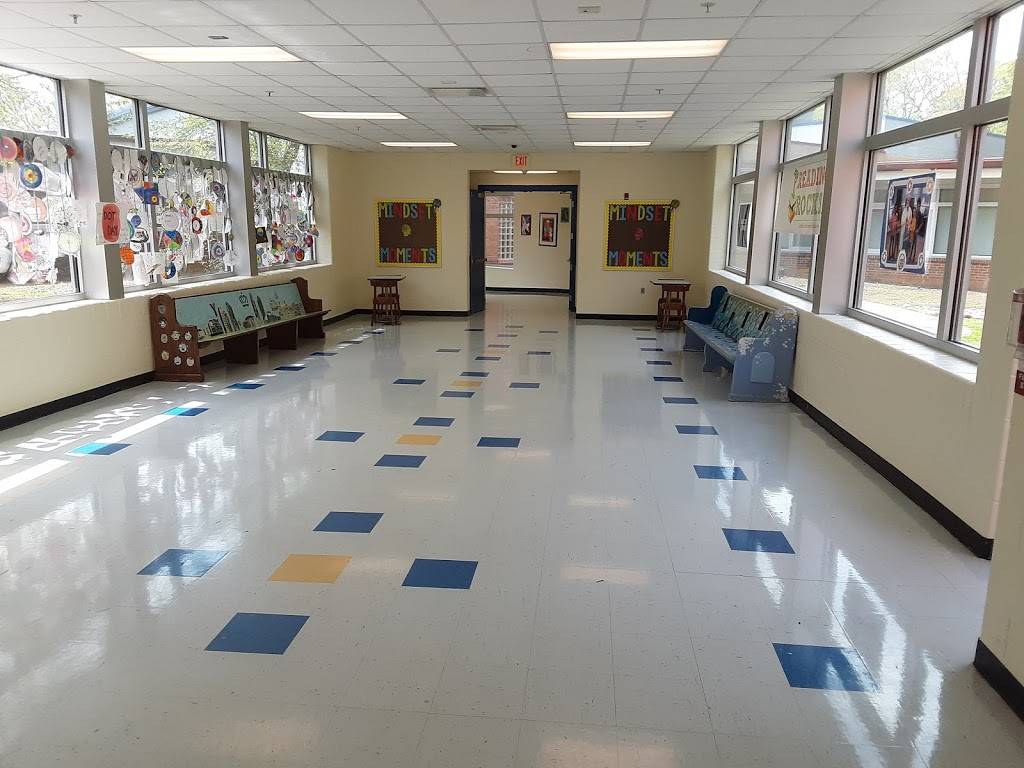 Cotswold Elementary | 300 Greenwich Rd, Charlotte, NC 28211, USA | Phone: (980) 343-6720