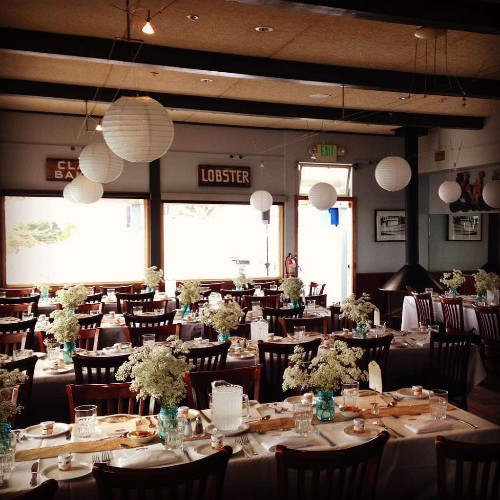 Sams Chowder House | 4210 Cabrillo Hwy, Half Moon Bay, CA 94019, USA | Phone: (650) 712-0245