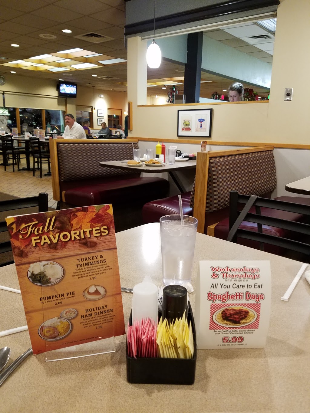 Jim Dandy Family Restaurant | 80 W McKenzie Rd, Greenfield, IN 46140, USA | Phone: (317) 462-2800