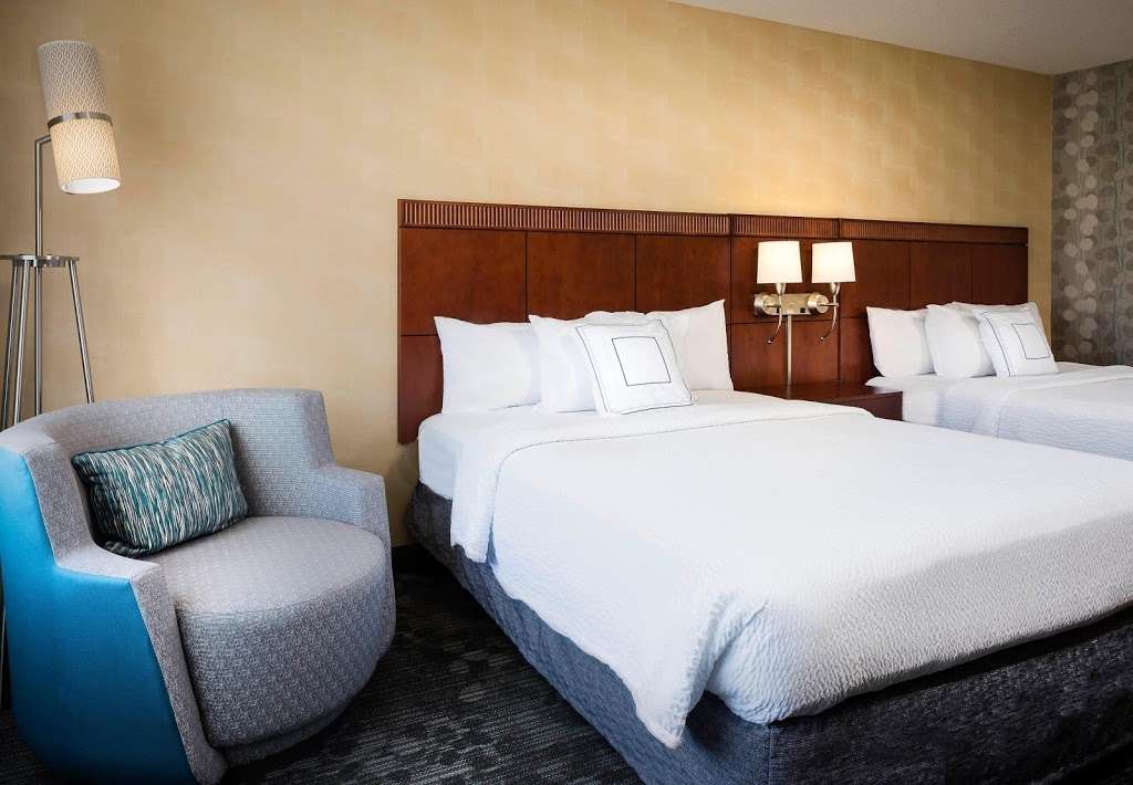 Courtyard by Marriott Kansas City Shawnee | 17250 Midland Dr, Shawnee, KS 66217, USA | Phone: (913) 631-8800