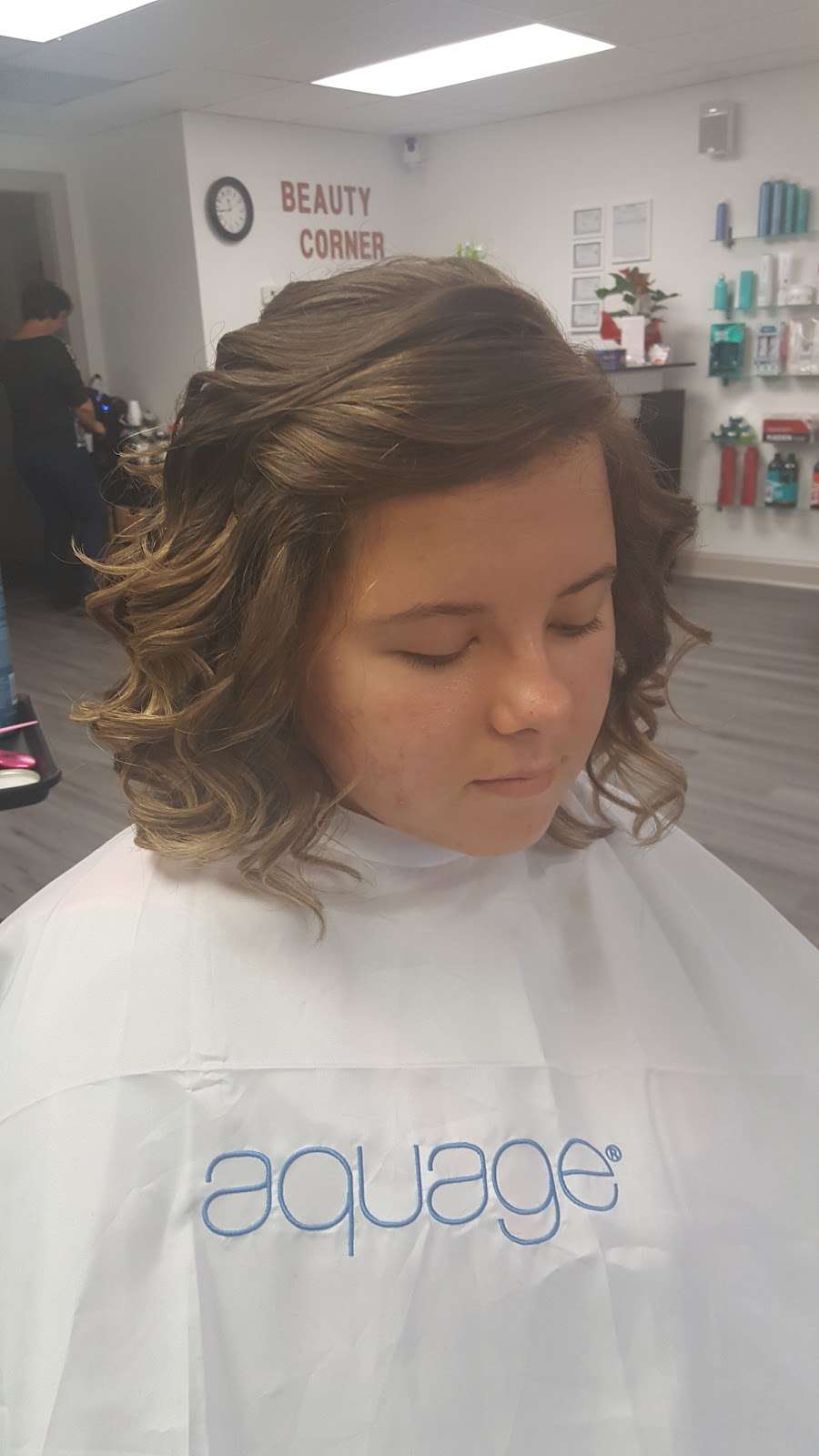 Beauty Corner Hair Salon | 8146 N Milwaukee Ave, Niles, IL 60714, USA | Phone: (773) 603-6425